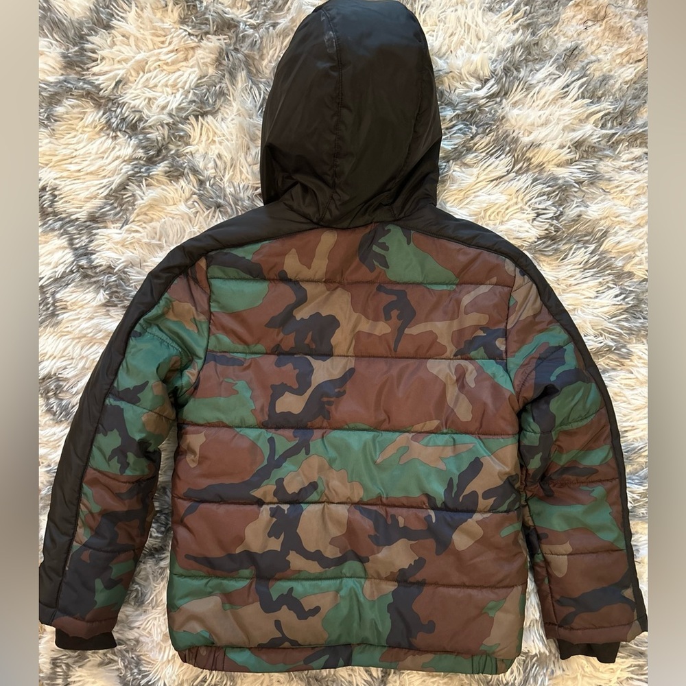 Youth Medium Size 10-12 Nike Air Puffer Camouflage Coat